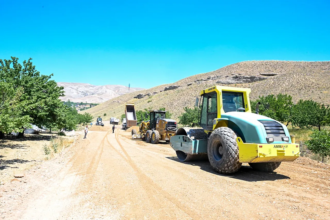 Malatya'da 55 Mahallenin Ulaşımını Rahatlatacak Yol Projesinde Geri Sayım!