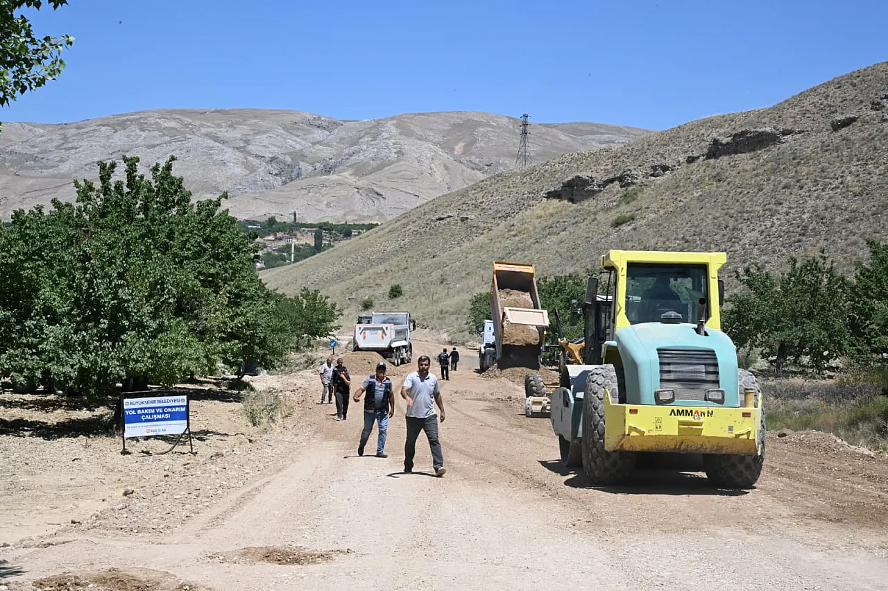 Malatya'da 55 Mahallenin Ulaşımını Rahatlatacak Yol Projesinde Geri Sayım!