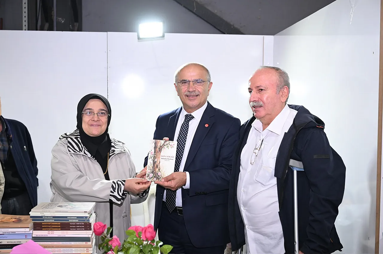Malatya Kitap Fuarında Gençlere Okuma Çağrısı!