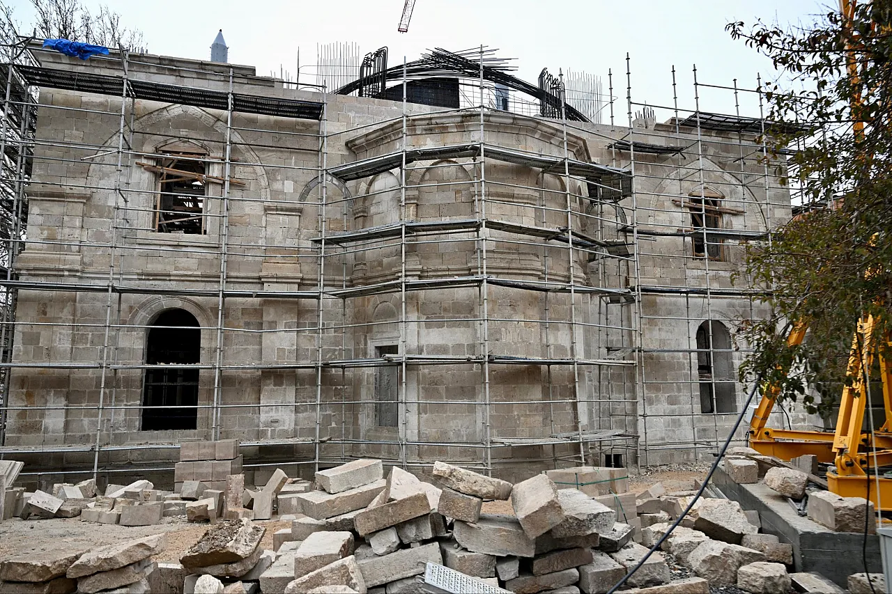 Bakan Ersoy'dan Kültürel Yapılara Yakın Takip