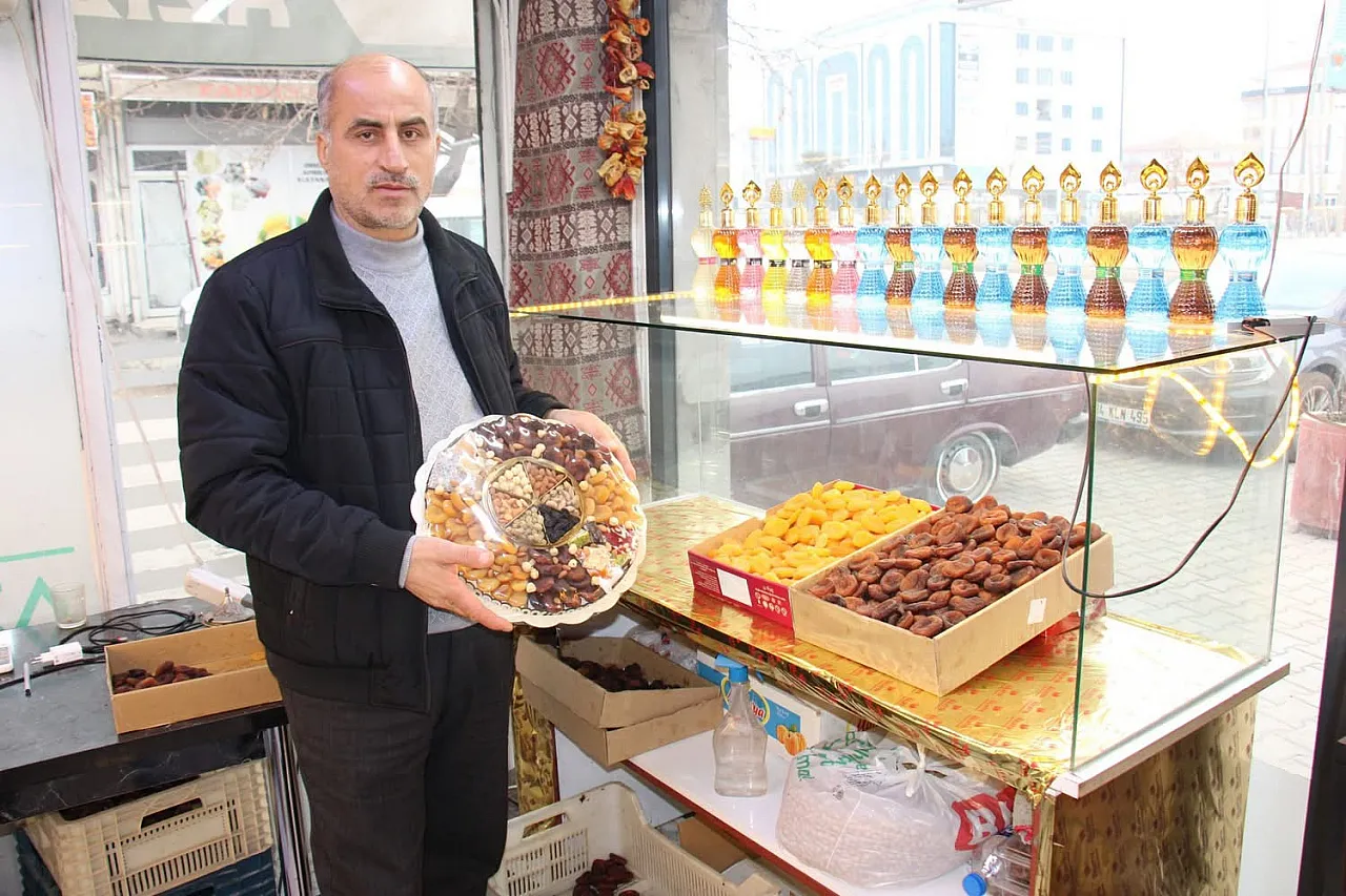 Başharık Mahallesi'nde Bıçaklanan Baba Yaşam Savaşını Kaybetti!