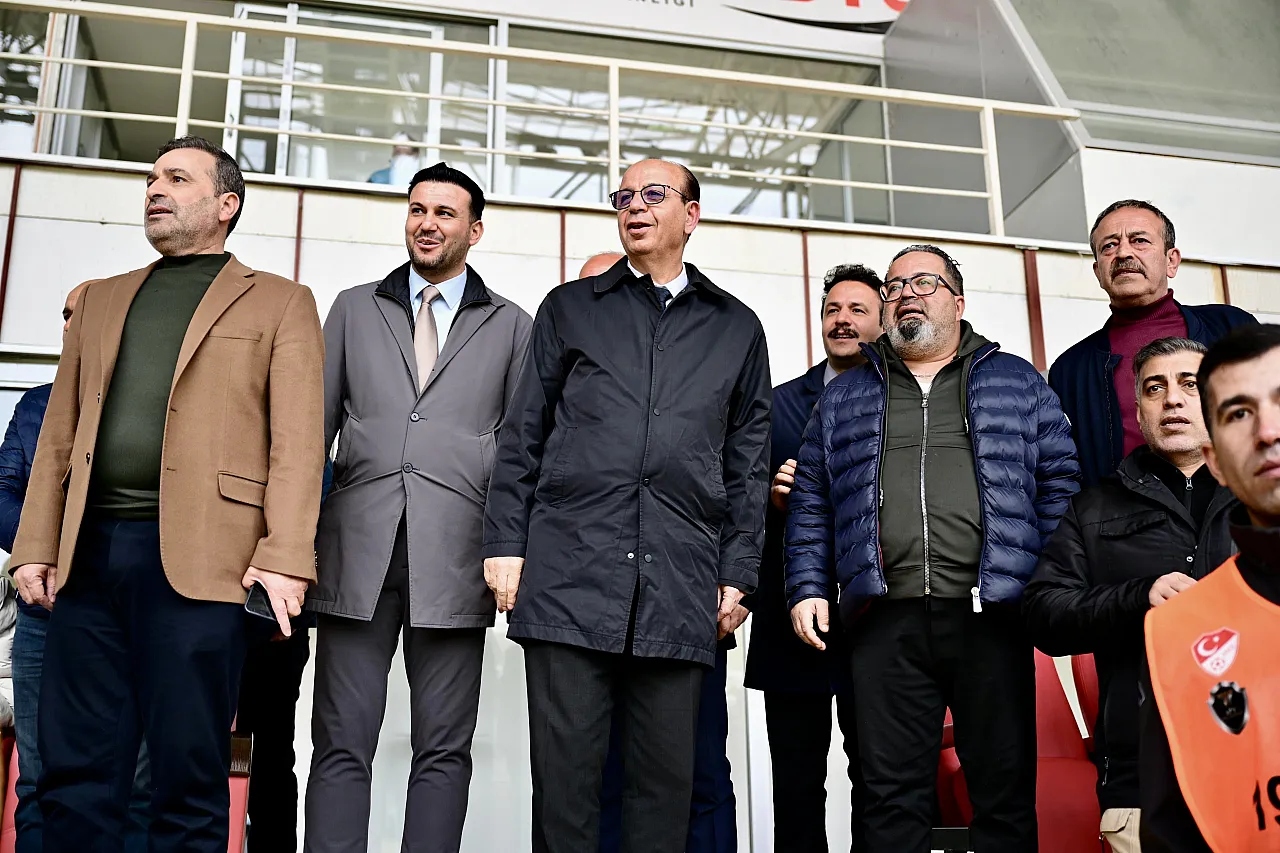 Yeşilyurtspor'dan Play-Off Yolunda Kritik Viraj: Osmaniyespor'u 3 Golle Geçti!