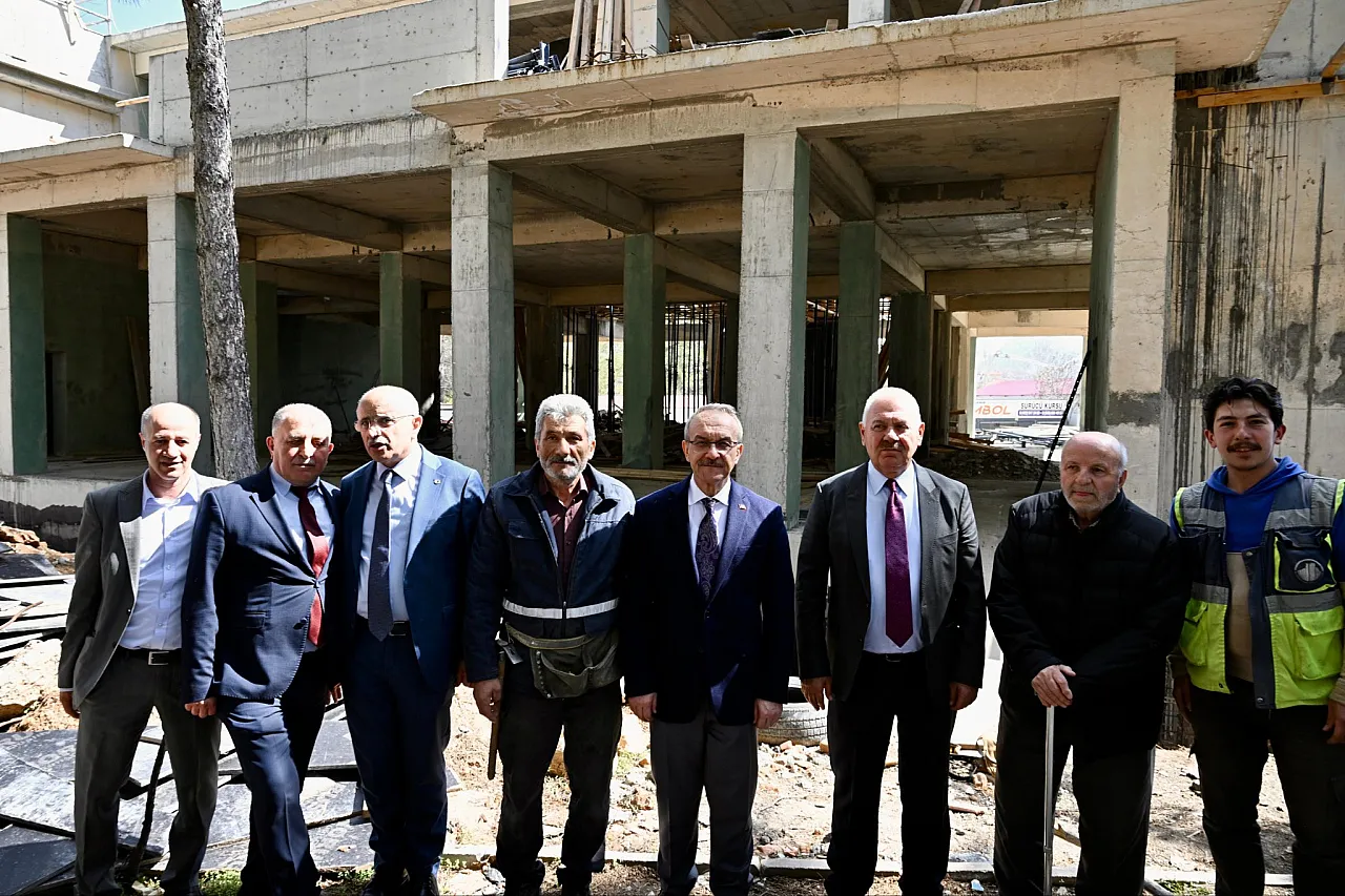 Doğanşehir'e Çıkarma! Depremin İzlerini Siliyoruz