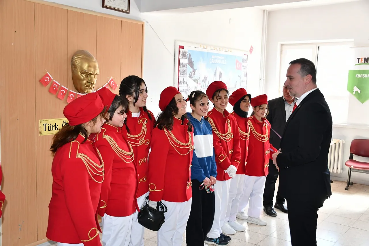 MAGİNDER'den Anlamlı Ziyaret! Malatya Kırsalında 23 Nisan Coşkusu