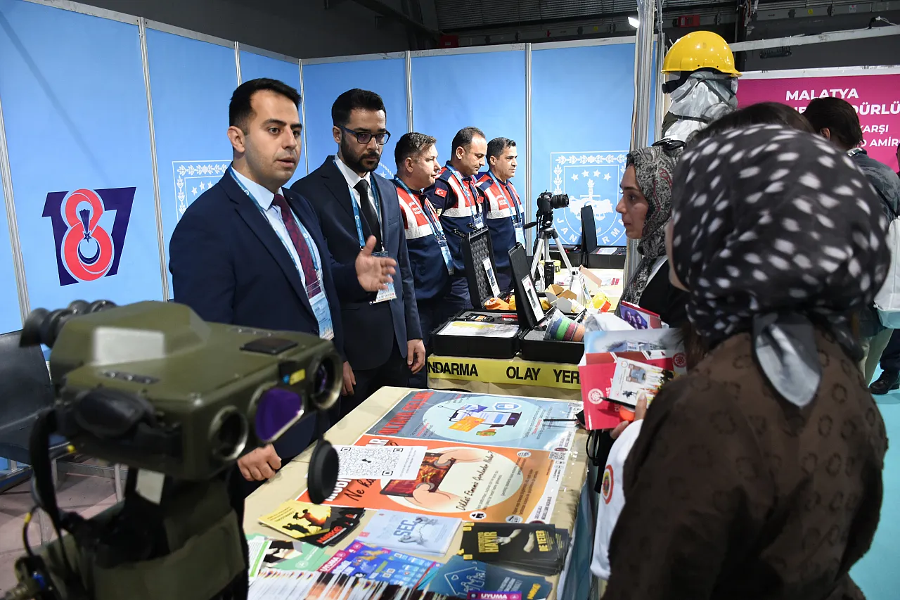 Malatya Fuarında Jandarma Uzmanlarından Çok Kritik Tavsiyeler!