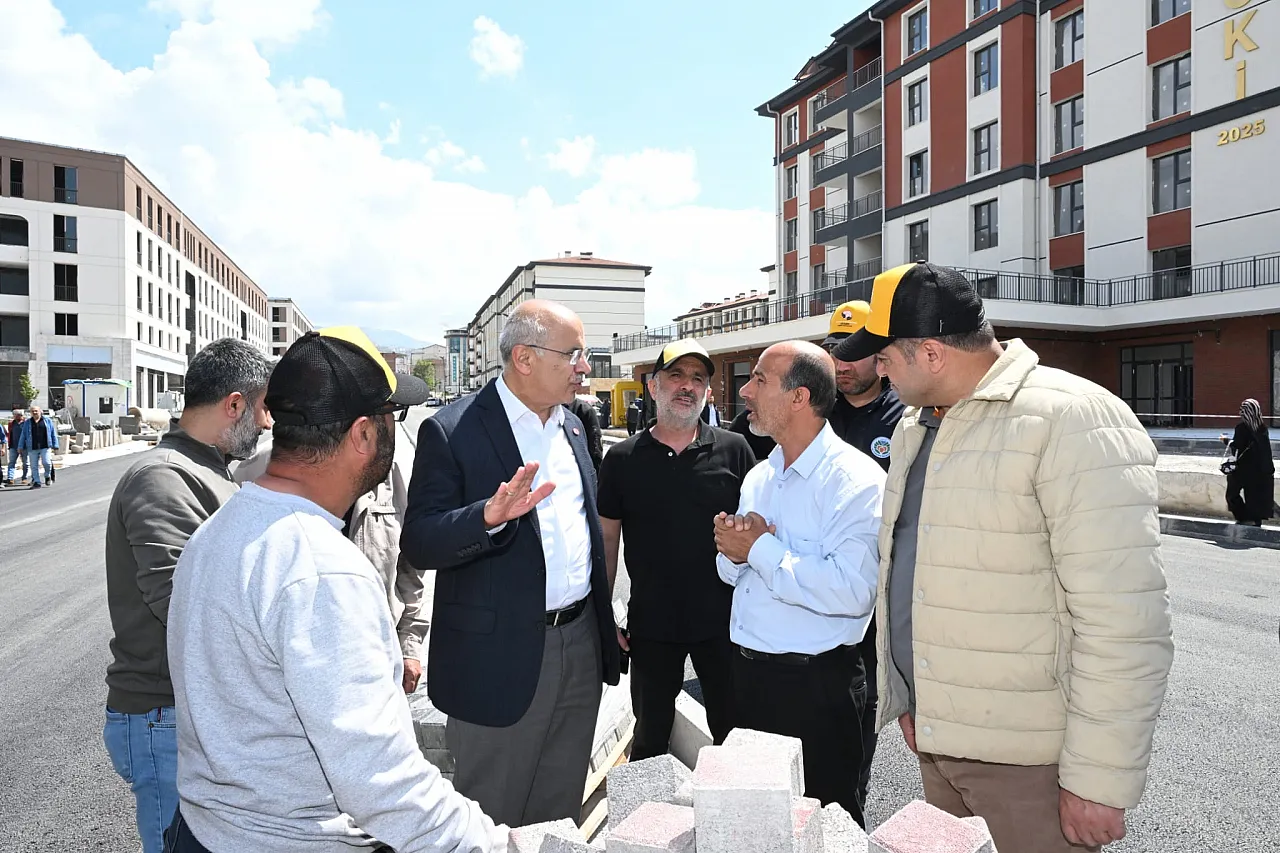 Malatya'da Kapalı Cadde Yeniden Ulaşıma Kazandırıldı!