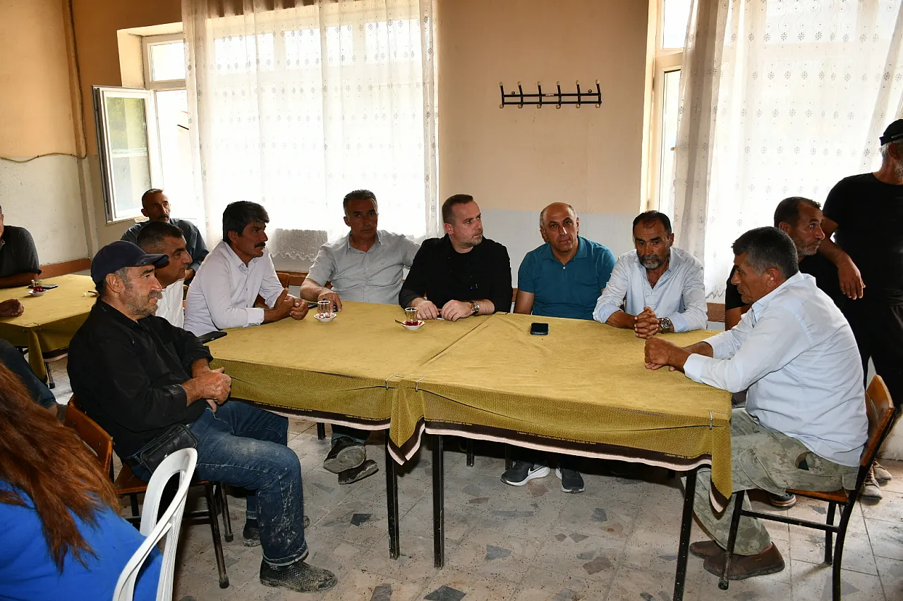 Hekimhan Kocaözü'nde Büyük Hasar! Sel Kayısı Bahçelerini Ve Evleri Vurdu