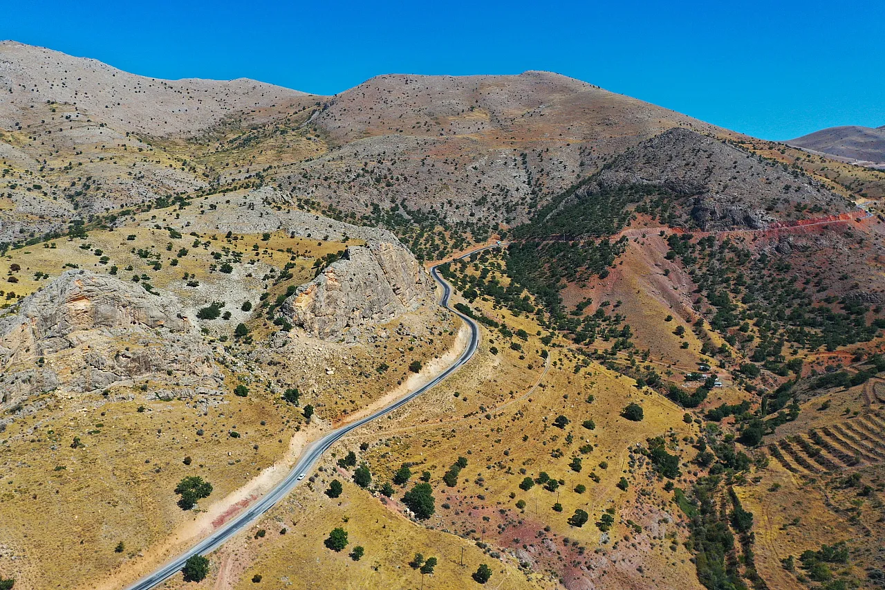 Malatya'da 6 Mahalle İçin Çalışma! 55 Kilometrelik Yol Yenileniyor