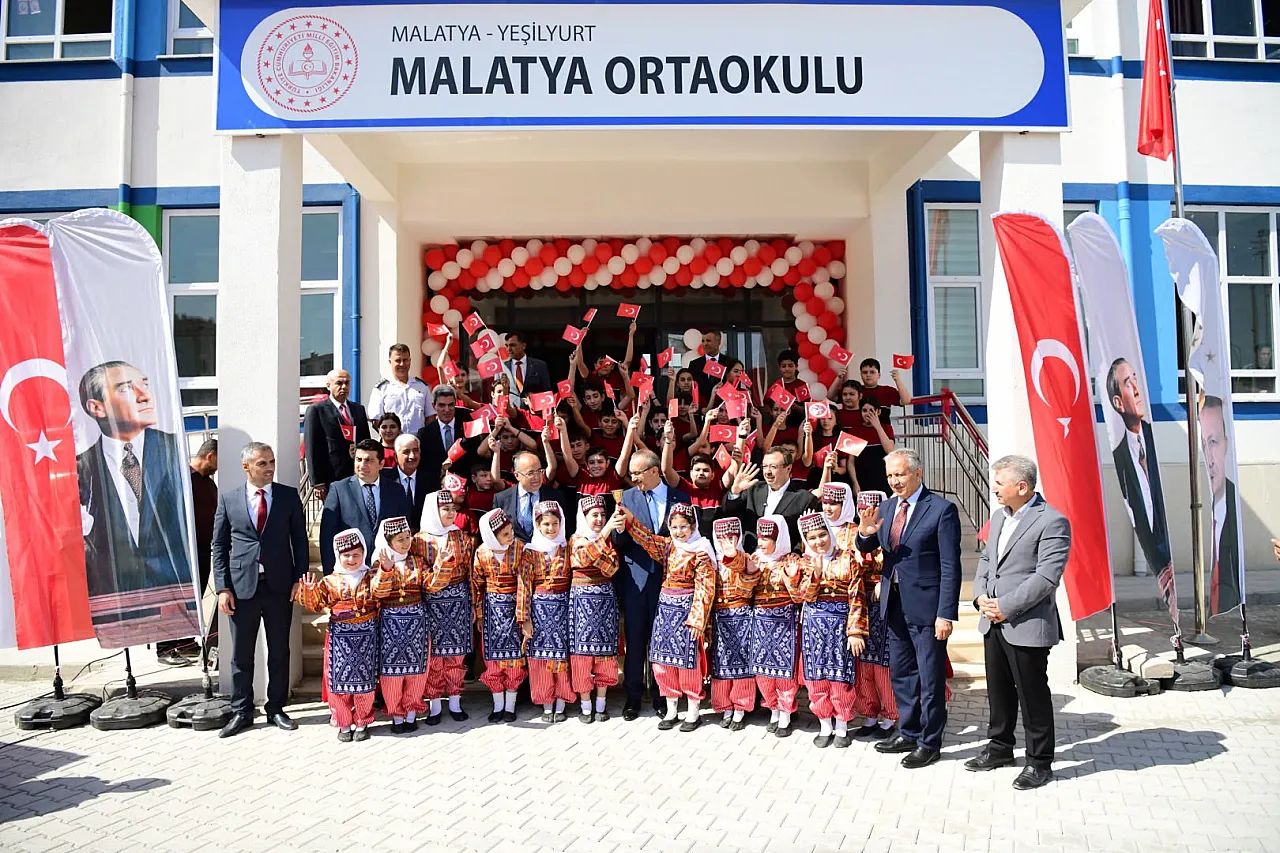 Malatya'da Yeni Eğitim Maratonu Başladı! 139 Bin 944 Öğrenci Okullara Döndü
