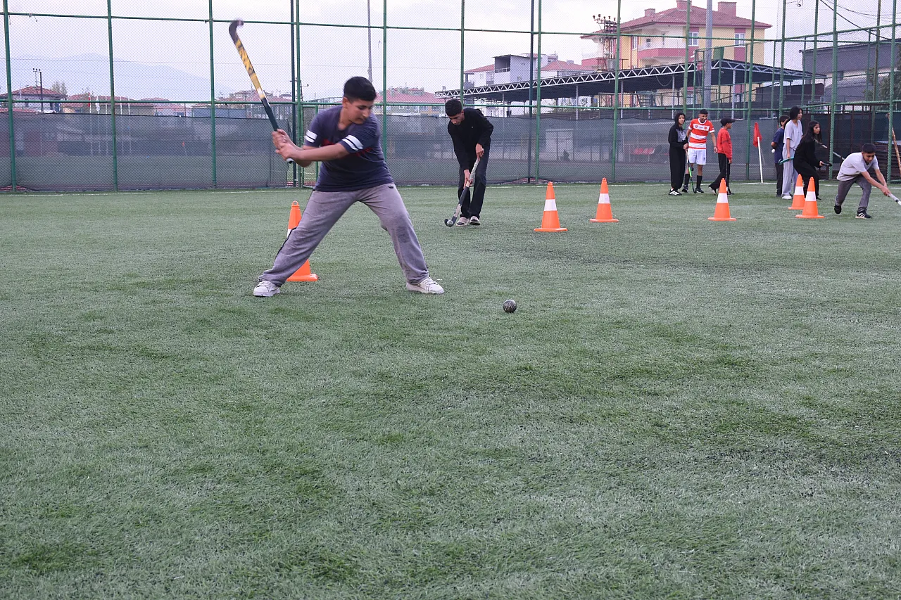 Hokeyde Malatya Rüzgarı! 8 Sporcu Milli Takım Yolunda