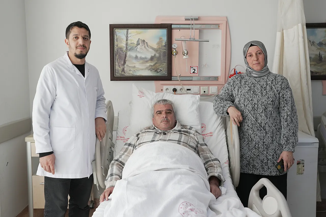 Malatya'da 130 Kiloluk Hastadan 20 Santimetrelik Dev Kitle Çıkarıldı!