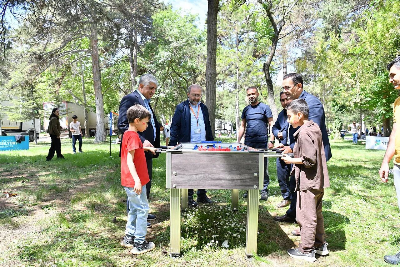 Malatya'da Çocuk Şenliği Yoğun İlgi Gördü! Aileler ve Öğrenciler Aynı Alanda Buluştu