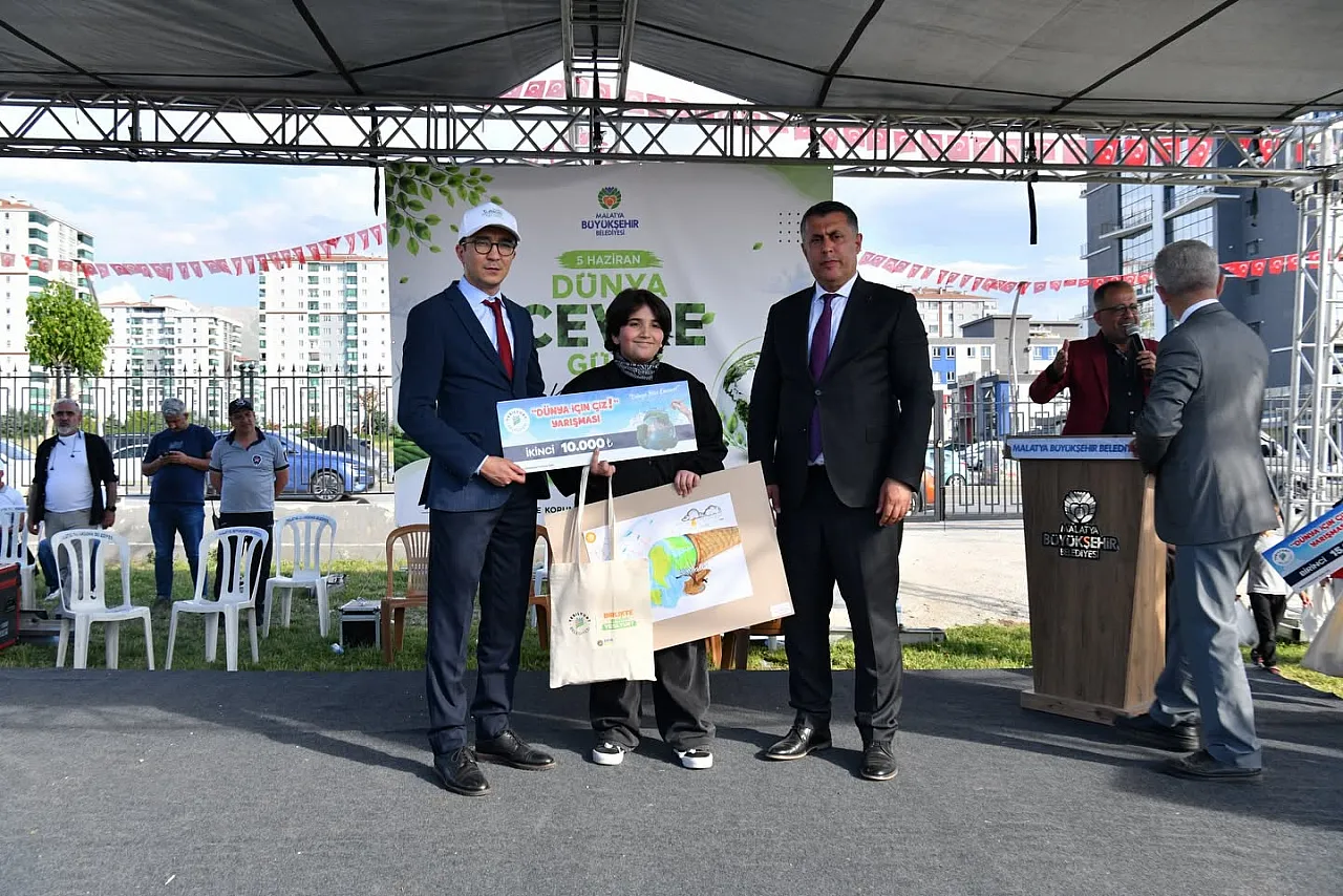 Yeşilyurt'ta Çevre Bilinci Ödüllendirildi! Öğrencilerden Doğaya Örnek Katkı