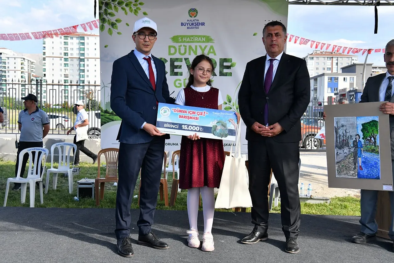 Yeşilyurt'ta Çevre Bilinci Ödüllendirildi! Öğrencilerden Doğaya Örnek Katkı