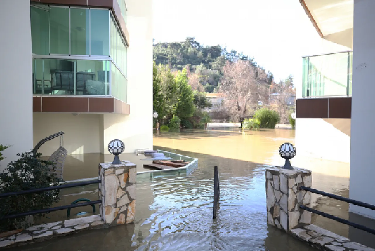 Alanya'da Baraj Alarmı: Dim Çayı Çevresinde Botlarla Tahliye Başladı!
