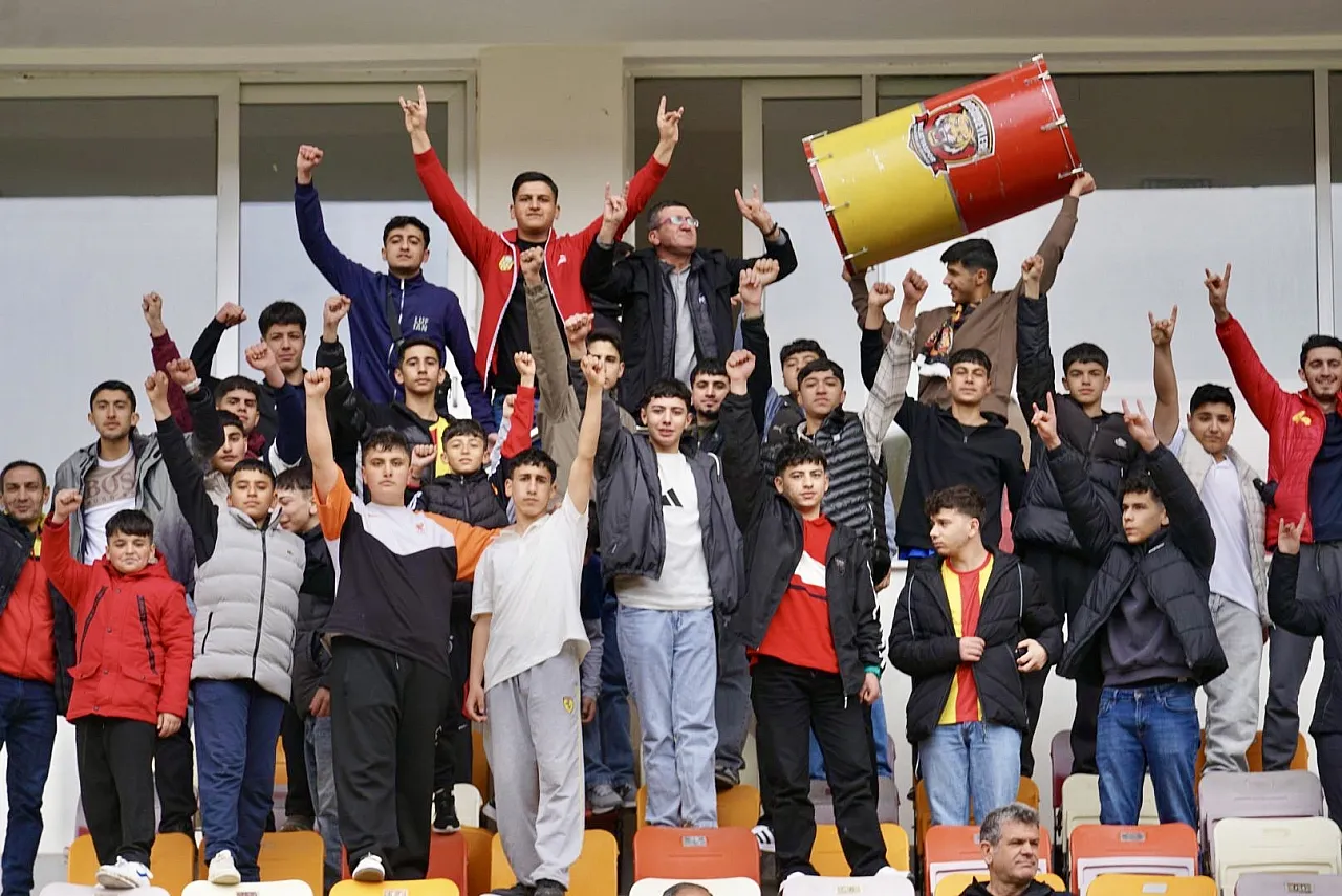 Yeşilyurtspor'dan Play-Off Yolunda Kritik Viraj: Osmaniyespor'u 3 Golle Geçti!