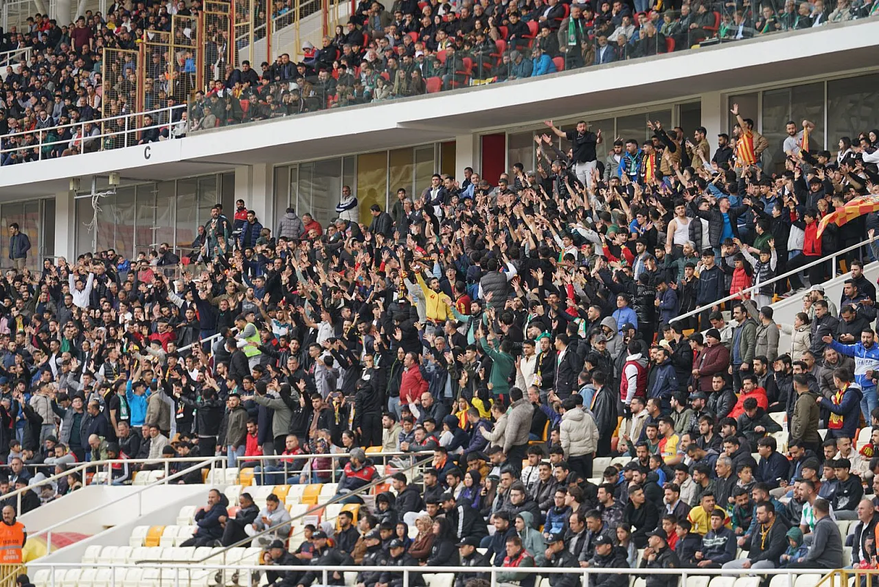 Yeşilyurtspor Play-Off Biletini Kaptı! Kilis Engelini 2 Golle Geçti