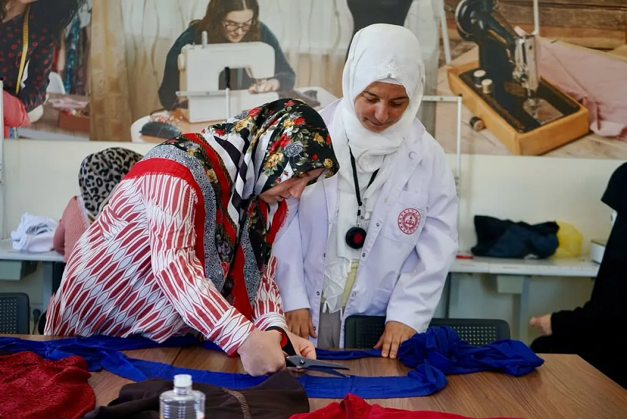Malatya Yeşilyurt'ta Kursiyerler Hem Öğreniyor Hem Üretiyor!