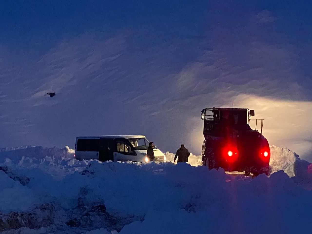 Malatya'da 53 Mahallede Yollar Açıldı!