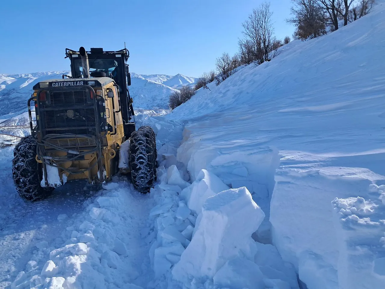 Kaymakam Sungur'dan Kar Mesaisine Moral Desteği'