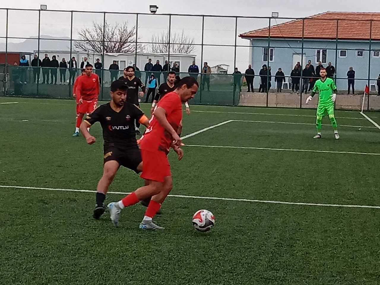 Battalgazi Belediyespor Play-Off Kapısını Araladı: Kahta Engelini 2 Golle Geçti!