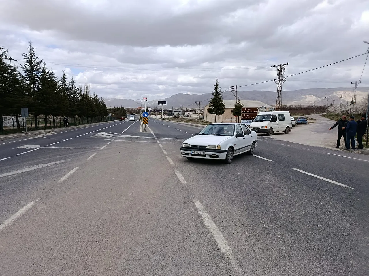 D-300 Karayolu'nda Kazalar Tedirgin Ediyor! Vatandaş Acil Tedbir İstiyor