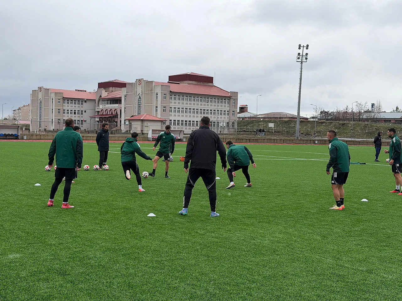 Yeşilyurtspor Ağrı Deplasmanında Kritik Sınavda!