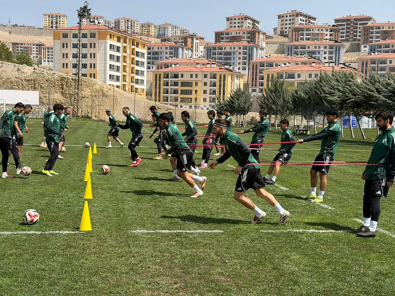 Malatya'da Play-Off Heyecanı! Yeşilyurtspor Kader Maçına Çıkıyor!