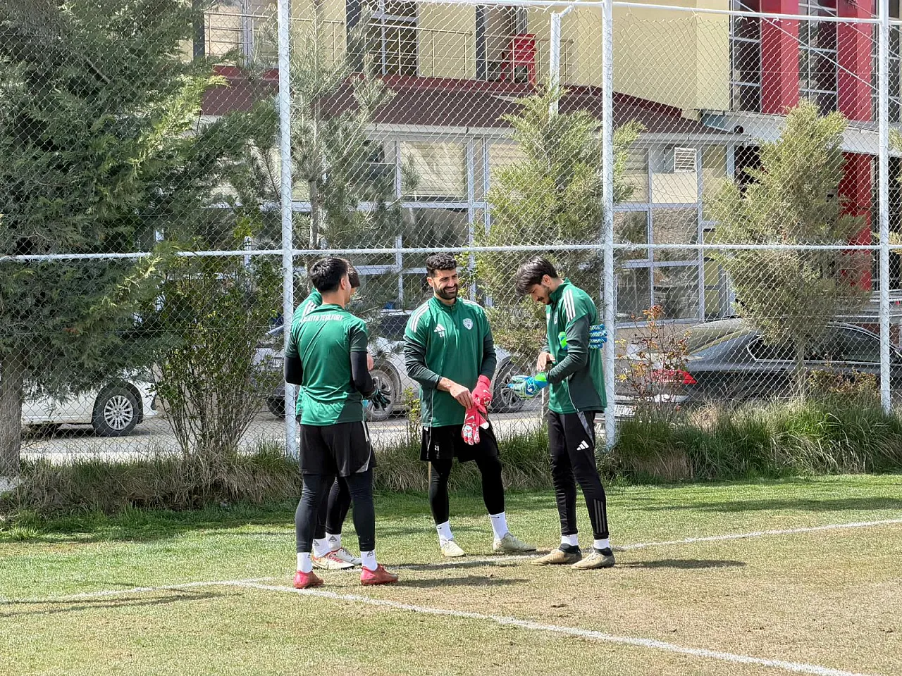 Malatya'da Play-Off Heyecanı! Yeşilyurtspor Kader Maçına Çıkıyor!