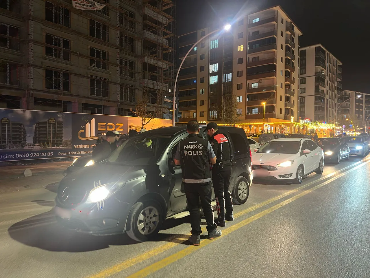 Malatya'da Narkoalan-2 Operasyonu! Park ve Bahçelerde Denetim