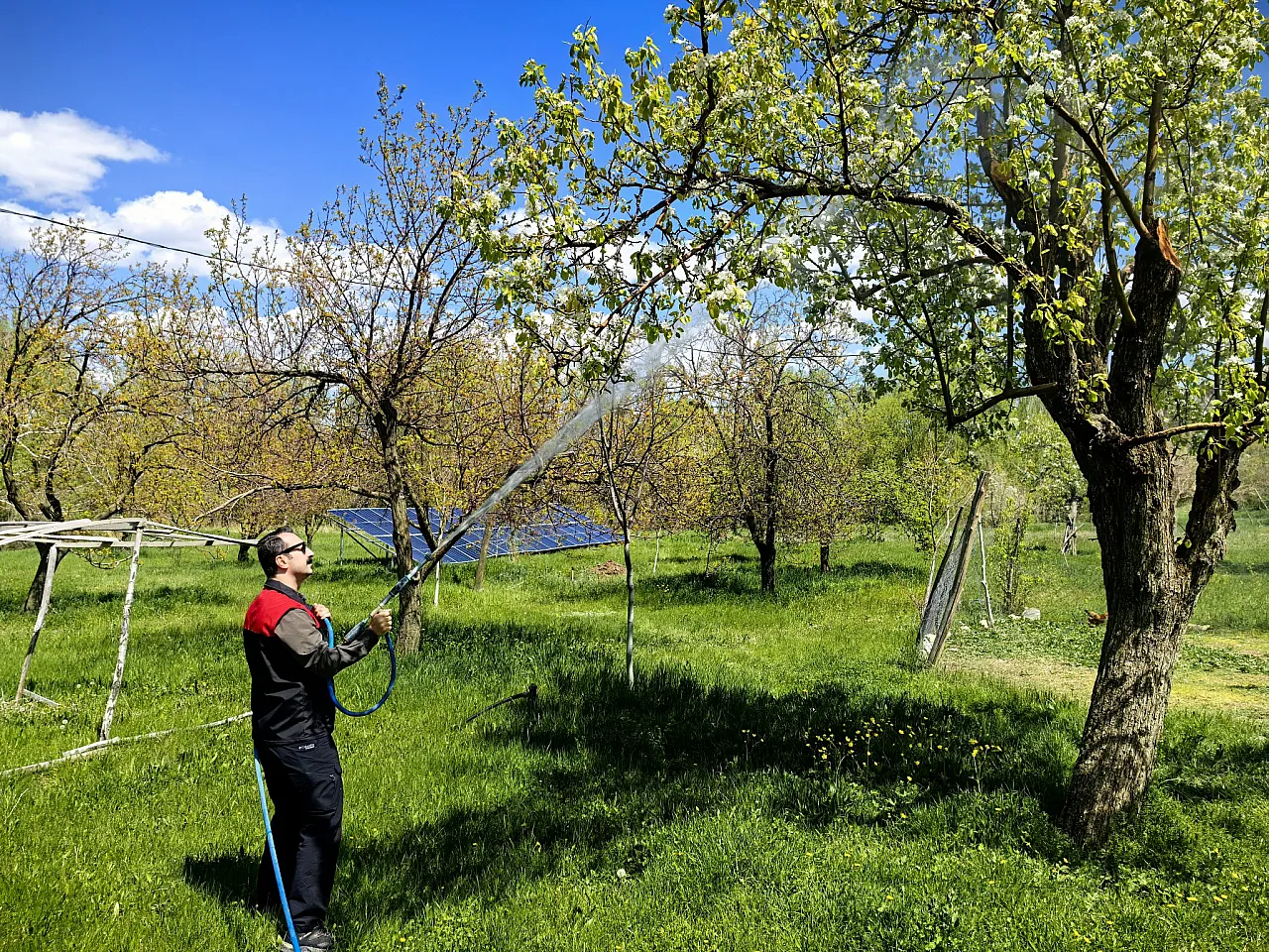 Malatya Hekimhan'da Üreticilere Sıvı Solucan Gübresi Dağıtıldı!