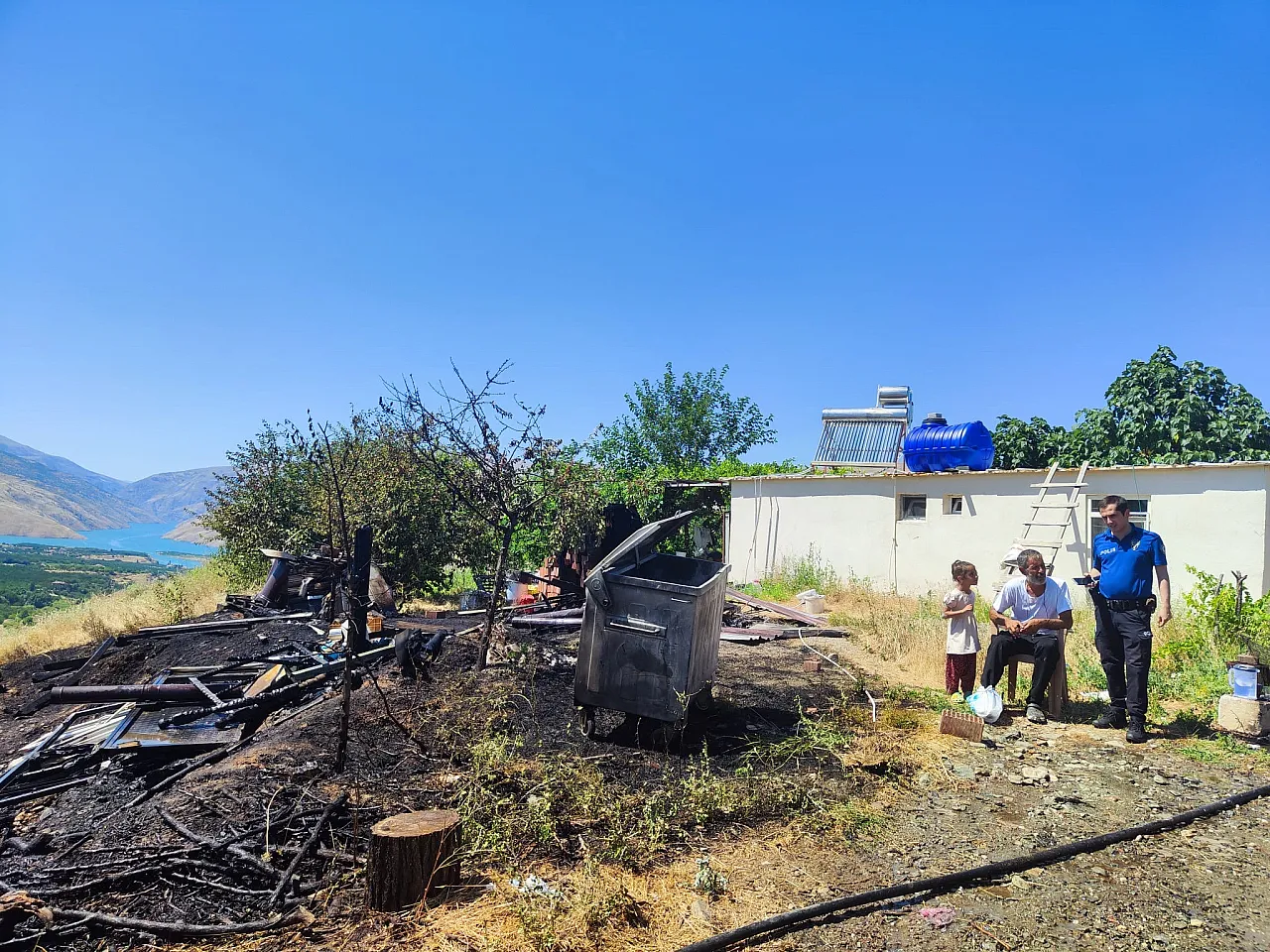 Malatya'da Sıcak Hava Sonrası Peş Peşe Alevler Yükseldi!