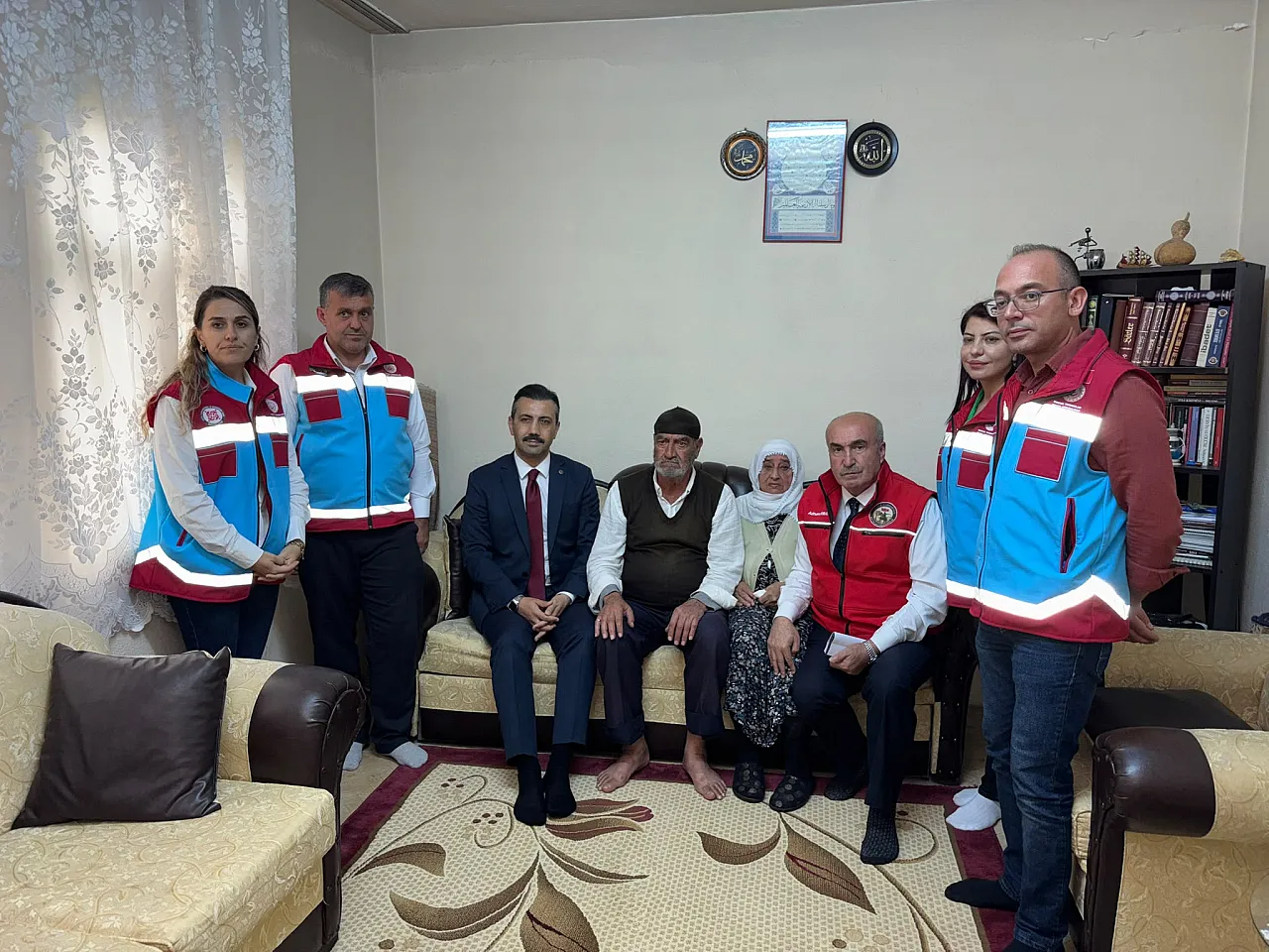 Malatya'da 3 Yaşlı Vatandaşa Doğum Günü Sürprizi!