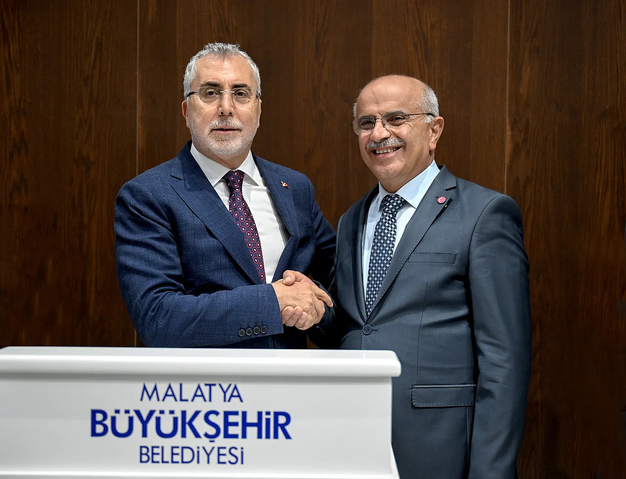 Malatya'nın Geleceği Masaya Yatırıldı! Bakan Işıkhan'a Dev Projeler Tek Tek Anlatıldı