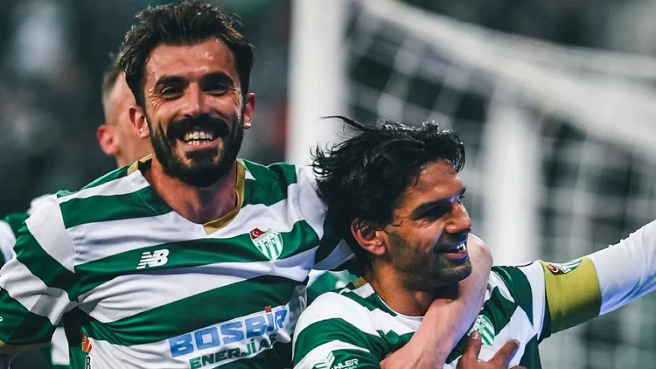 Bursaspor Ankara Demirspor Karşısında Farklı Zaferle Taraftarını Coşturdu