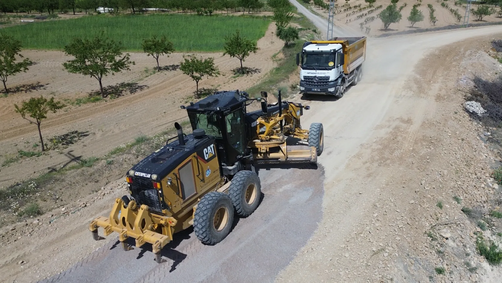 Malatya Battalgazi'de İki Mahallede Yollar Güvenli Hale Getirildi!
