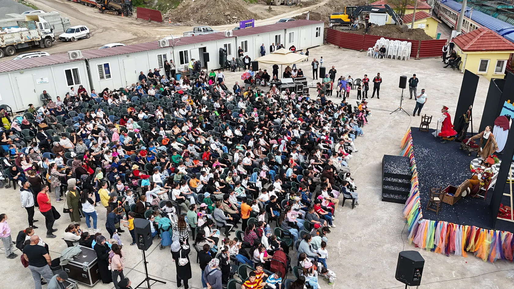Hekimhan Garı'nda Sanat Molası! Tiyatro Treni Malatya'ya Demir Attı