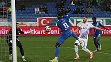 Çaykur Rizespor Evinde Eyüpspor'u 3-0 Mağlup Etti