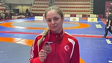 Milli Güreşçi Tuba Demir'den Bronz Madalya Hedefi!