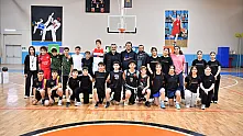 Yeşilyurt'ta Basketbol Heyecanı Öğrenciler Finalde Nefes Kesti