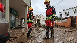 İspanya'da Sular Çekilmek Bilmiyor! Çatılara Sığınanlar İçin Dev Kurtarma Operasyonu