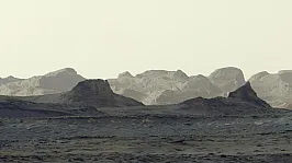 Mars'ta Güneş Doğdu! Kızıl Gezegenin Sarp Zirveleri Görüntülendi