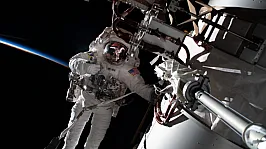 NASA Tarihe Geçiyor! Robot Uzayda Teleskop Kurtaracak