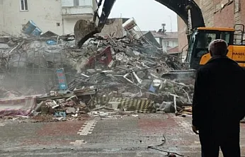 19 Kişinin Öldüğü Ermeç Apartmanı Davasında Karar Çıkmadı: Bilirkişi Raporu Bekleniyor!