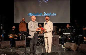 Abdullah Beyhan Malatya'yı Mest Etti: Sanat Merkezi'nde Ramazan'ın Manevi Zirvesi!