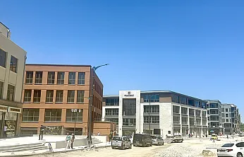 Akpınar Çarşısı'nda Anahtar Teslim Edildi, Esnaf Kira Engelini Aşamadı