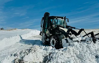 Arguvan'da Kar Alarmı! Yollar Açılıyor, Riskler Azaltılıyor