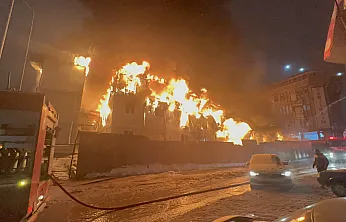 Battalgazi'de İşçilerin Kaldığı KonteynerlerAlev Topuna Döndü!