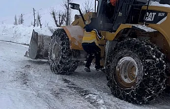 Battalgazi'de Kardan Ambulans Çıkamayınca Belediye Ekipleri Devreye Girdi!