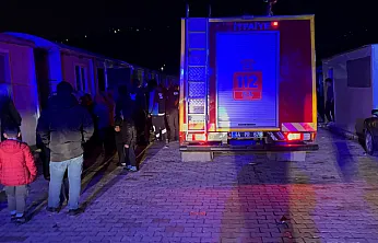 Battalgazi'de Konteyner Yangını Panik Yarattı! Maddi Hasar Var